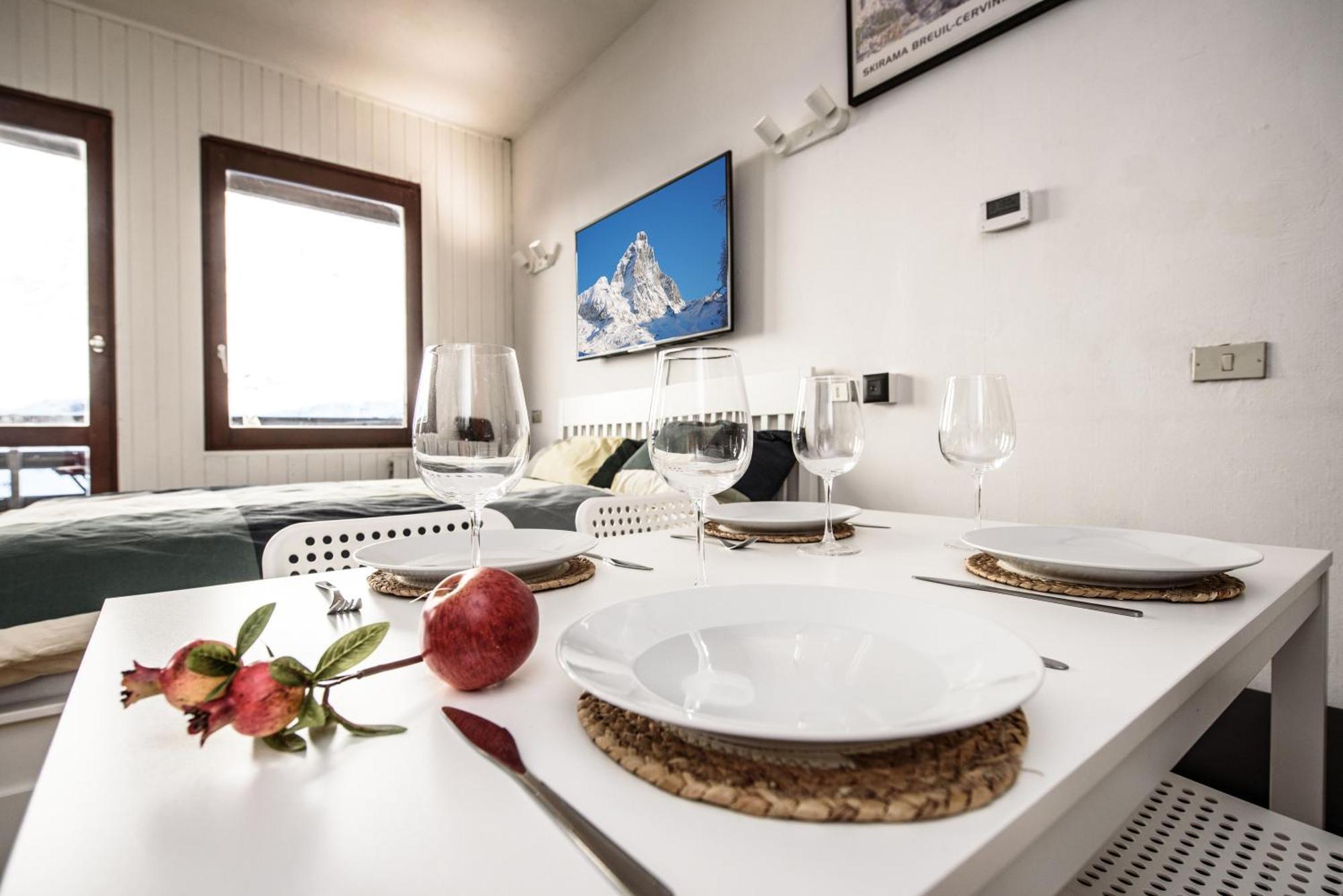 Erikzang - Cervinia Ski In Ski Out Apartments Брей-Червиния Экстерьер фото