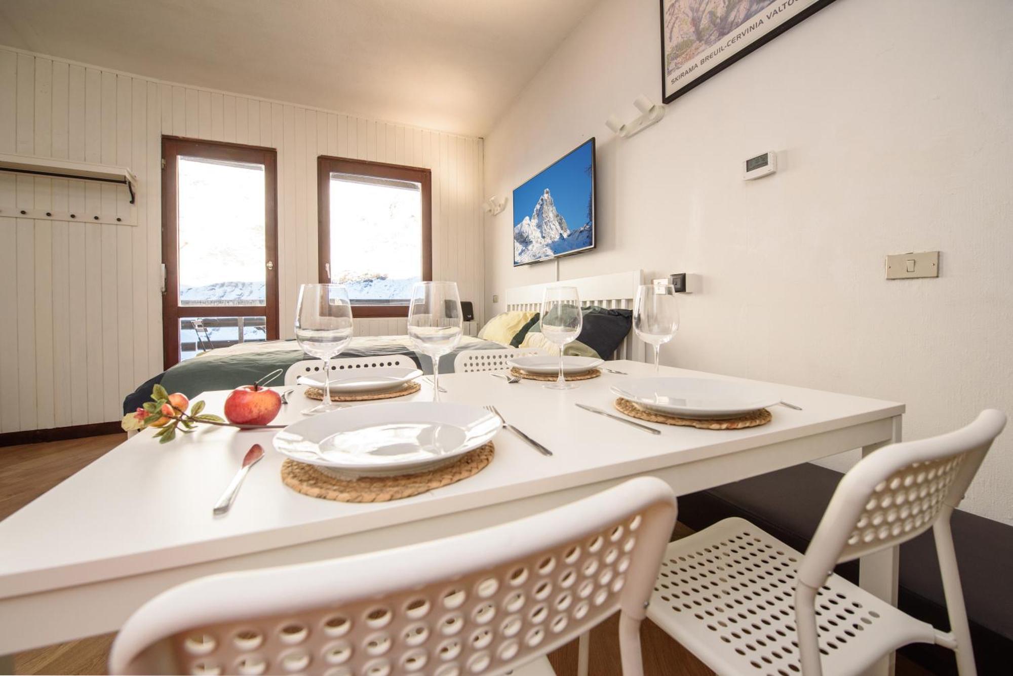 Erikzang - Cervinia Ski In Ski Out Apartments Брей-Червиния Экстерьер фото