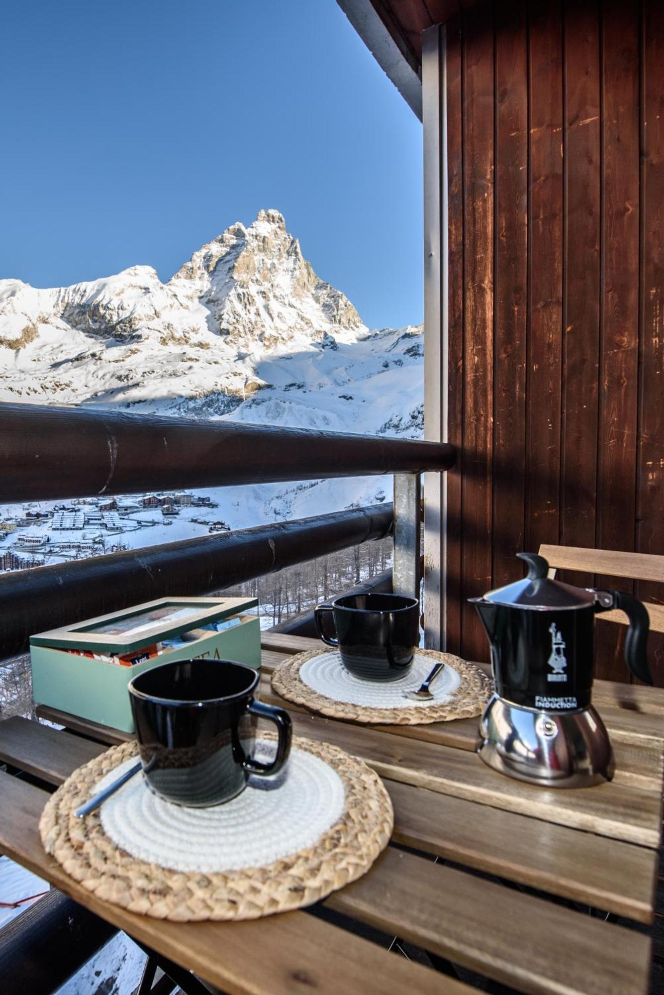 Erikzang - Cervinia Ski In Ski Out Apartments Брей-Червиния Экстерьер фото